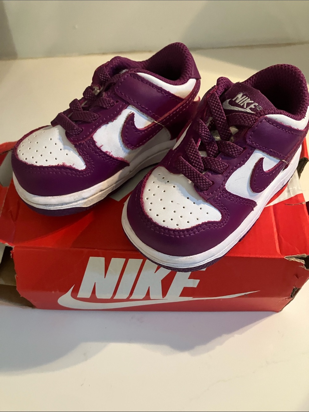 Nike Kids Purple and White Low-Top Sneakers with Hook-and-Loop Strap
